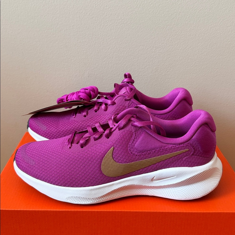Nike Revolution 7 Fuchsia Pink White FB2208-501 Women’s Size 10.5 - Picture 2 of 6